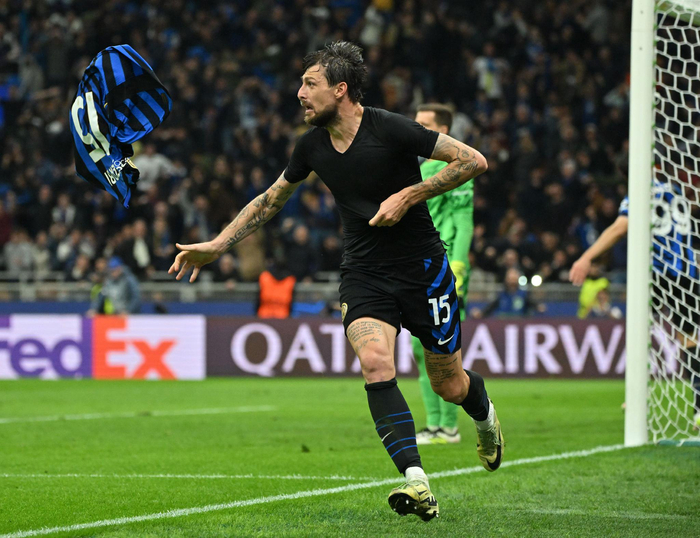 官方：博洛尼亚签下20岁挪威中卫赫兰；据悉转会费700万欧