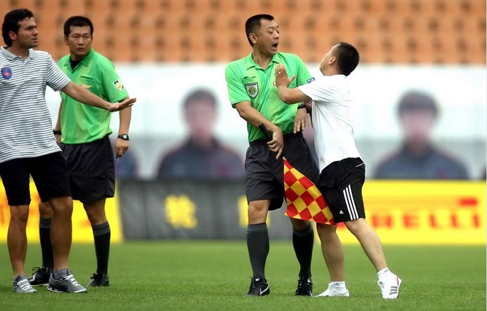 科比·怀特因小腿伤势缺席对阵火箭比赛，公牛迎来新挑战